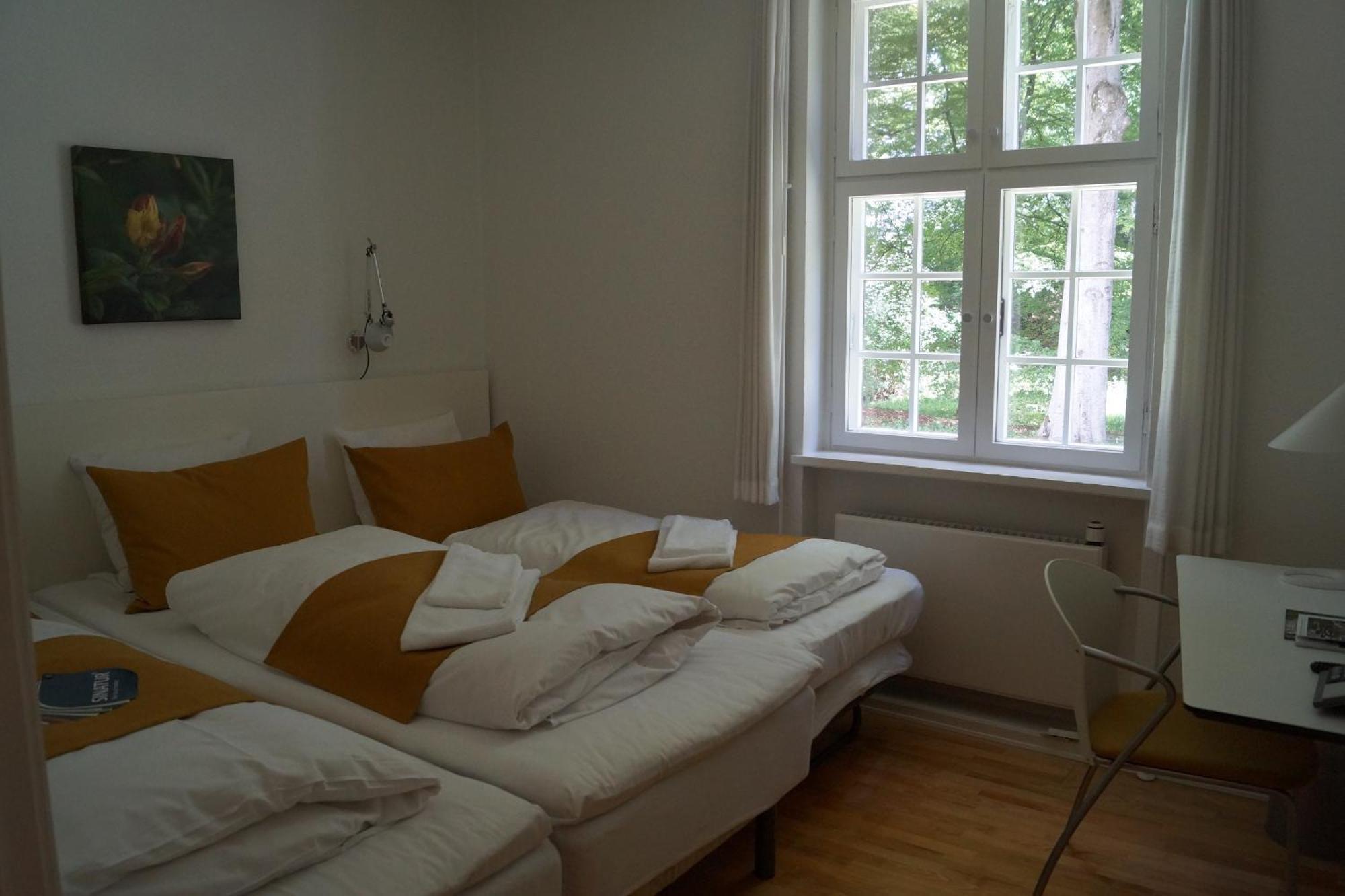 Basic Triple Room (2 Adults + 1 Child),686031717:JPEG