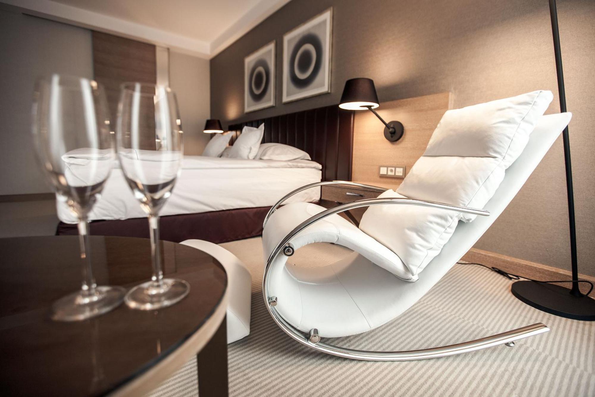 Joker Suite Lake View