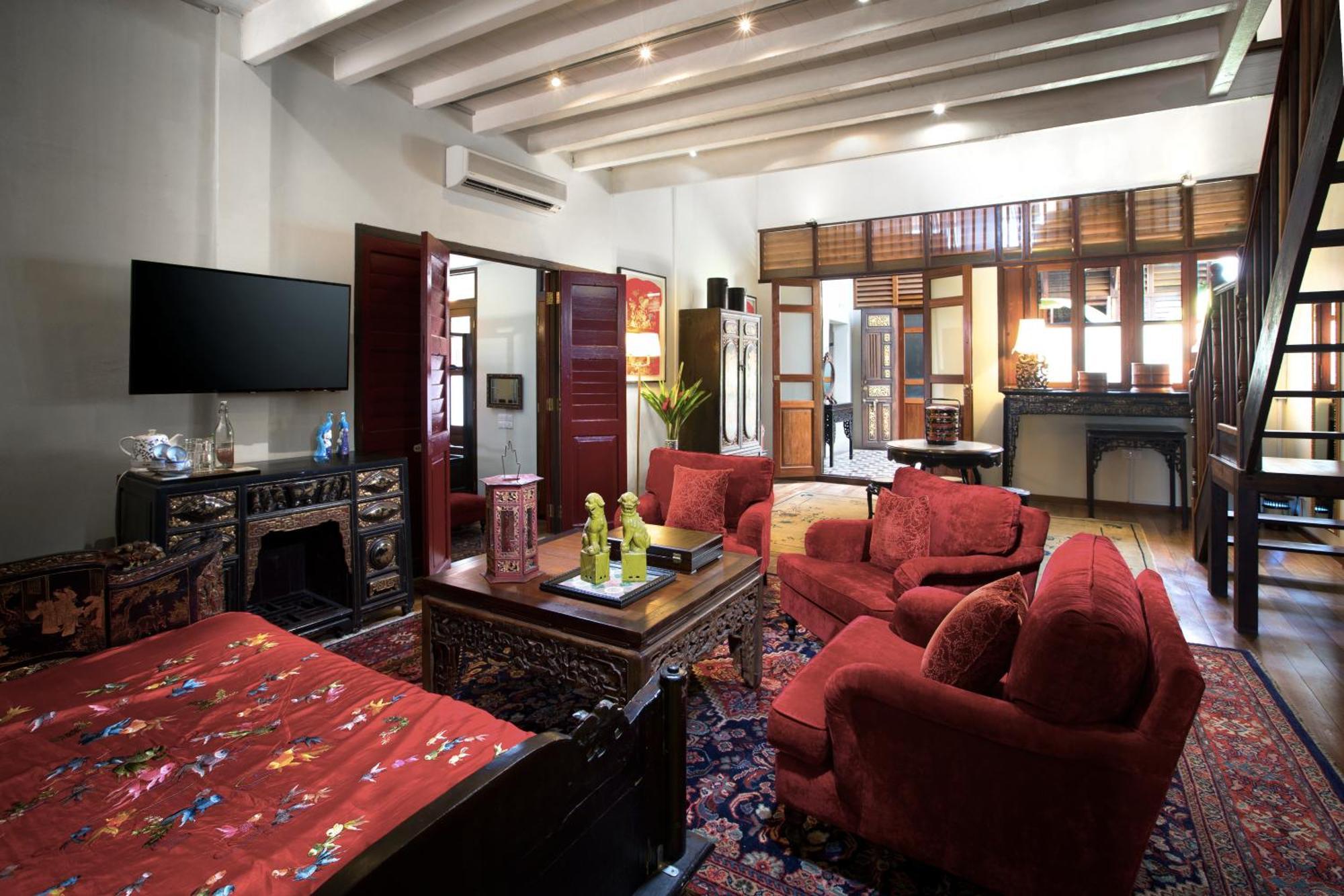 Argus Apartment