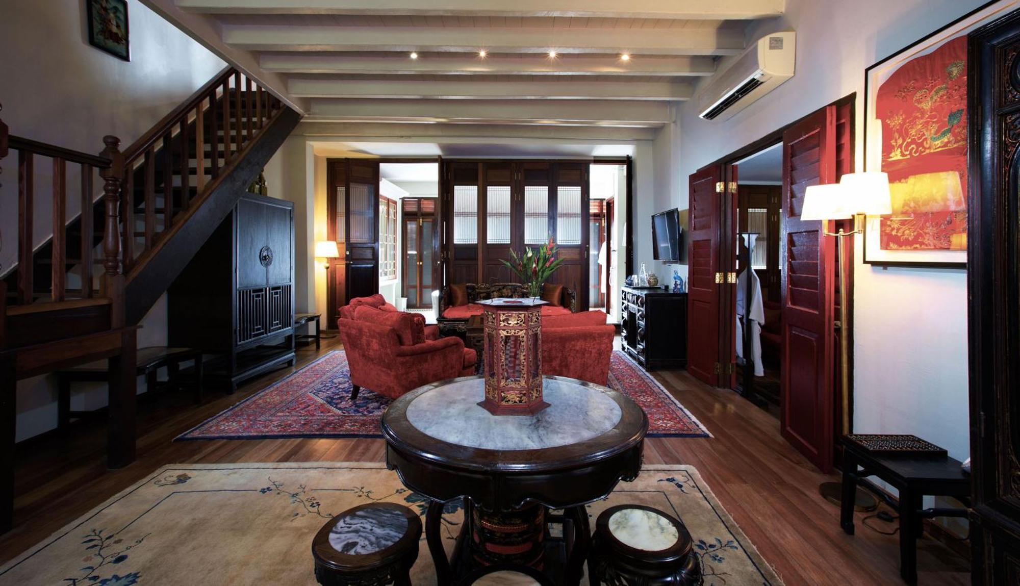 Argus Apartment