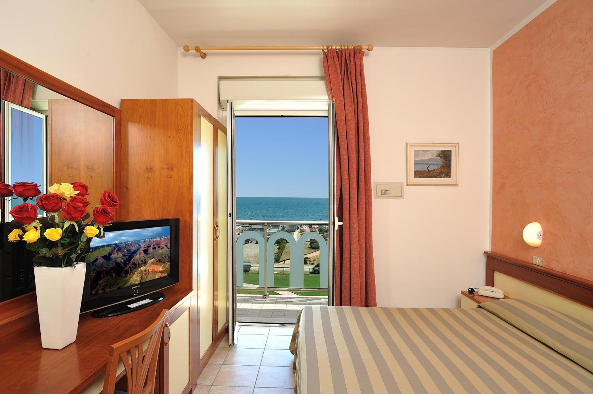 Double or Twin Room with Sea View,1146890308:JPEG