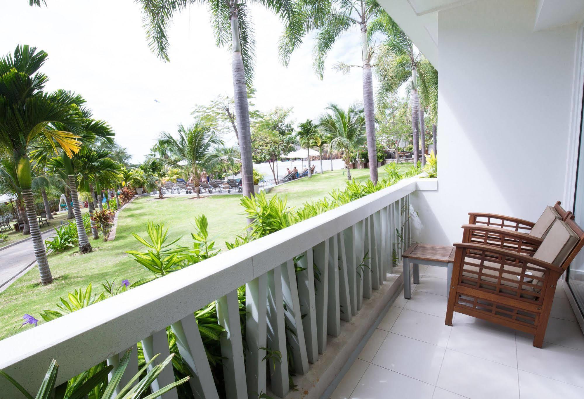 Azul Twin or Double Room with Pool View