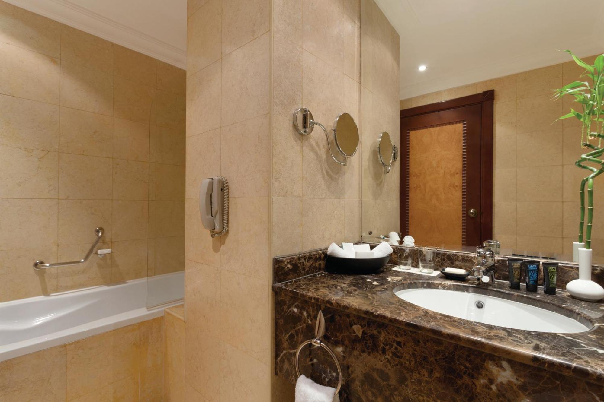 Junior King Suite,1607219000:JPEG