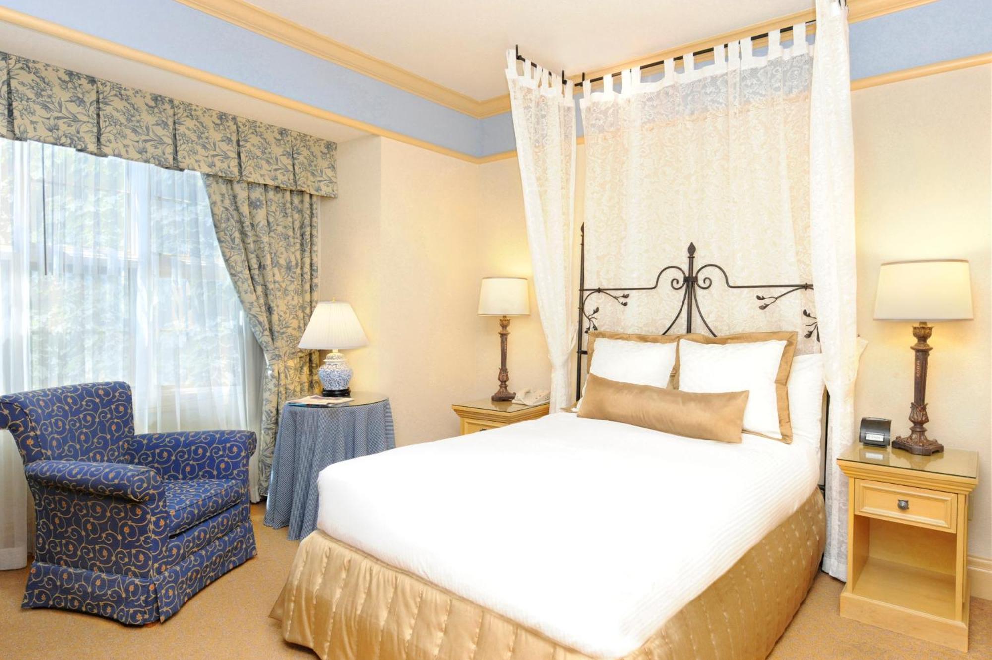 Basic Queen Room,1301366422:JPEG