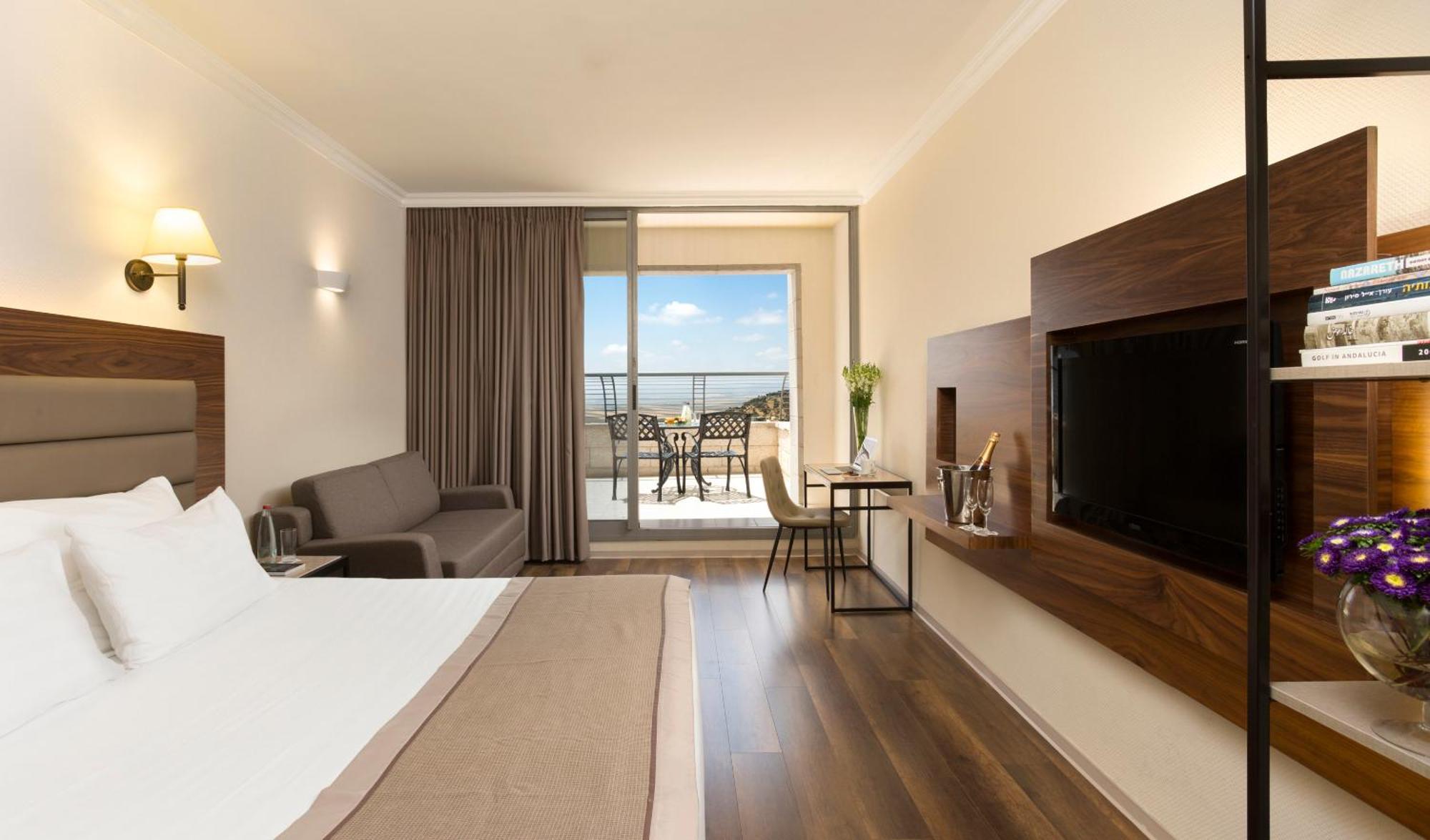 Superior Double or Twin Room with Balcony,689915640:JPEG