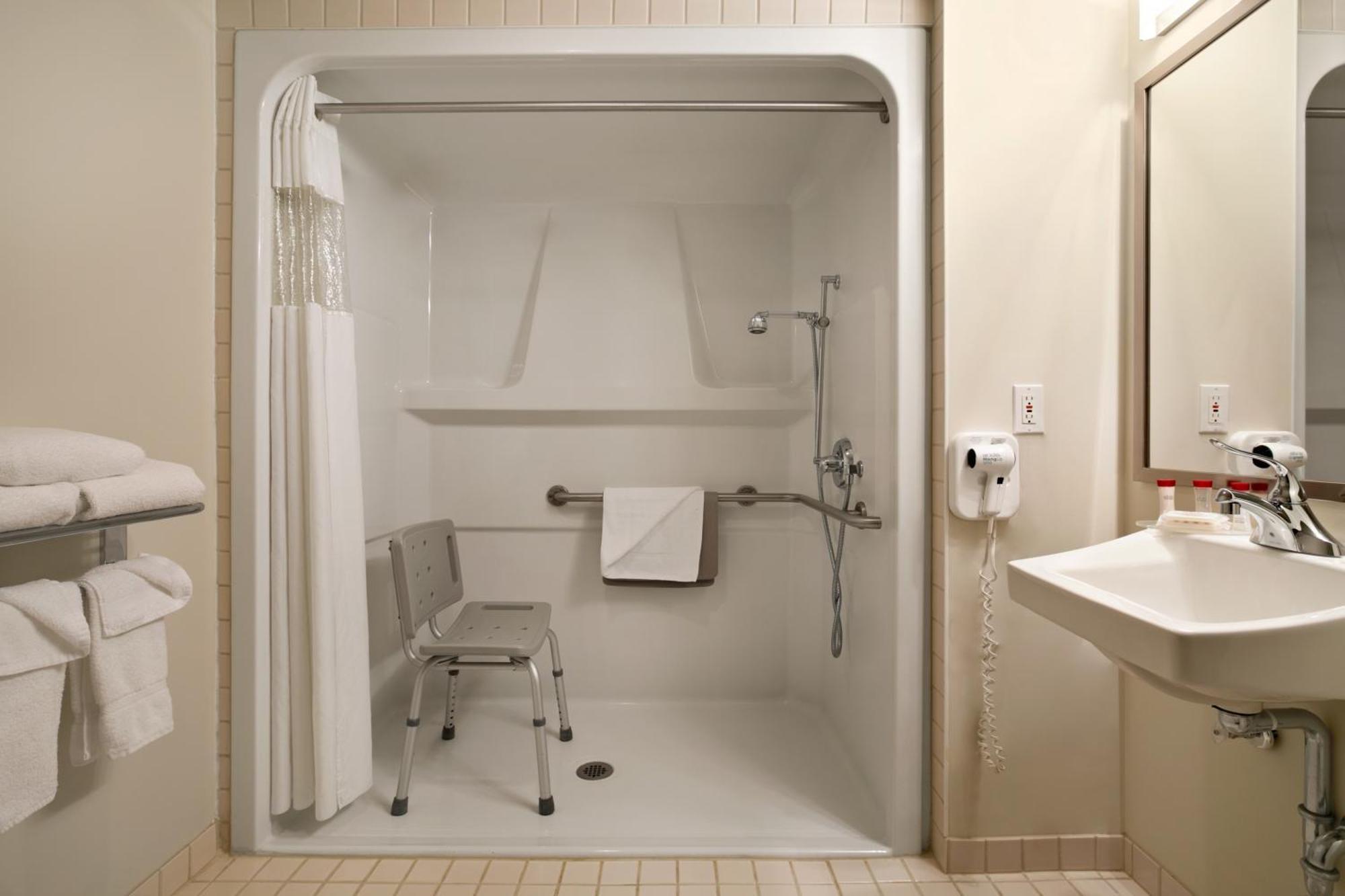 Queen Room - Mobility Access,1283775352:JPEG