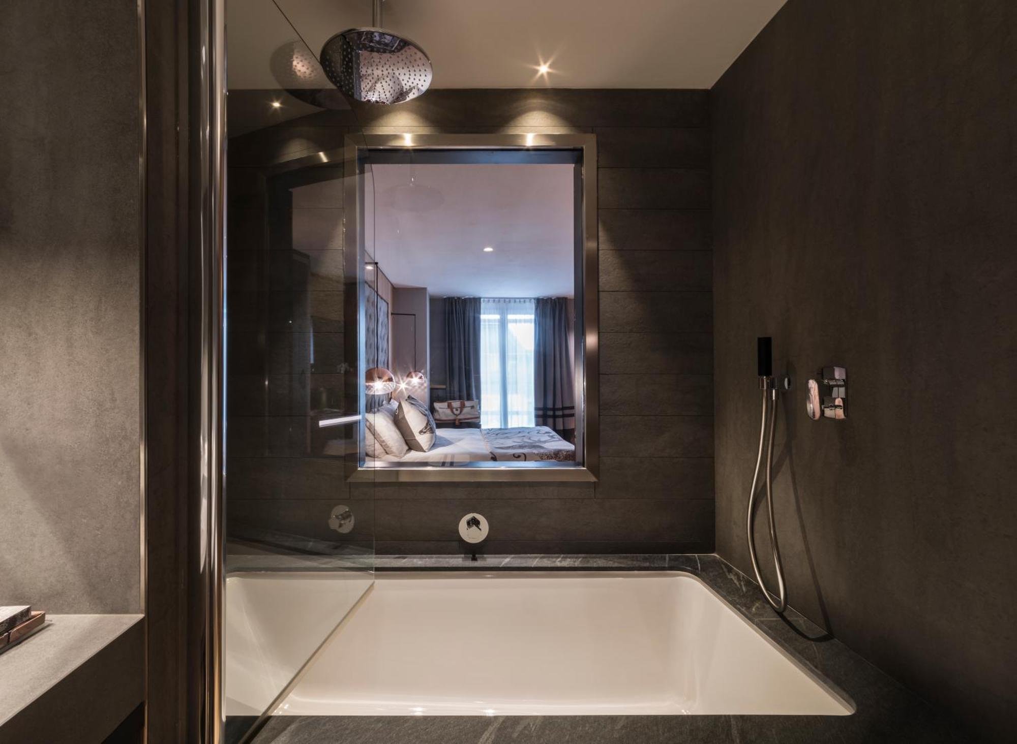 Deluxe Triple Room,691859391:JPEG