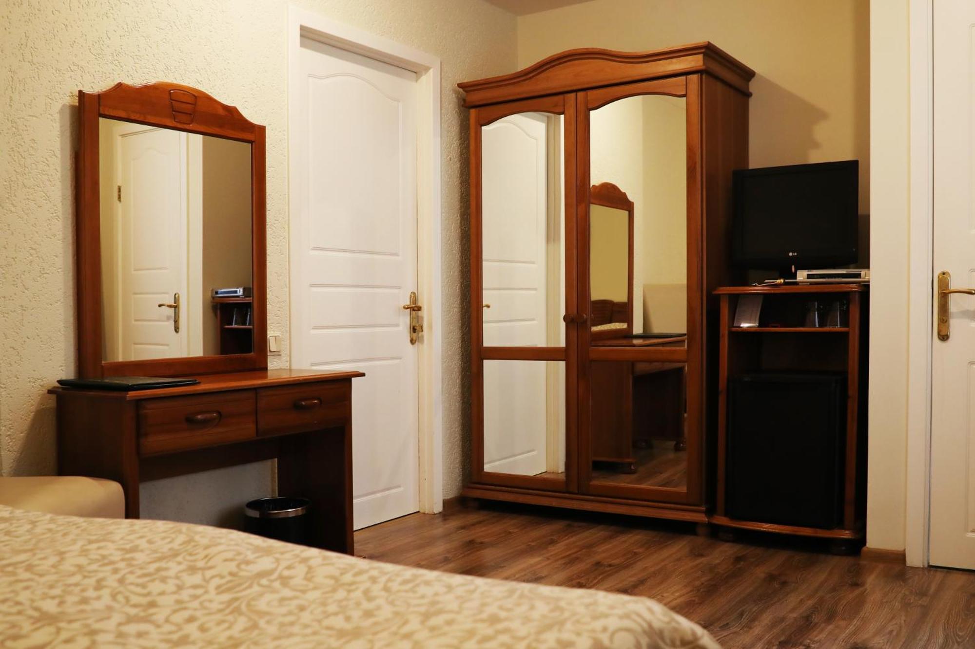 Classic Double Room