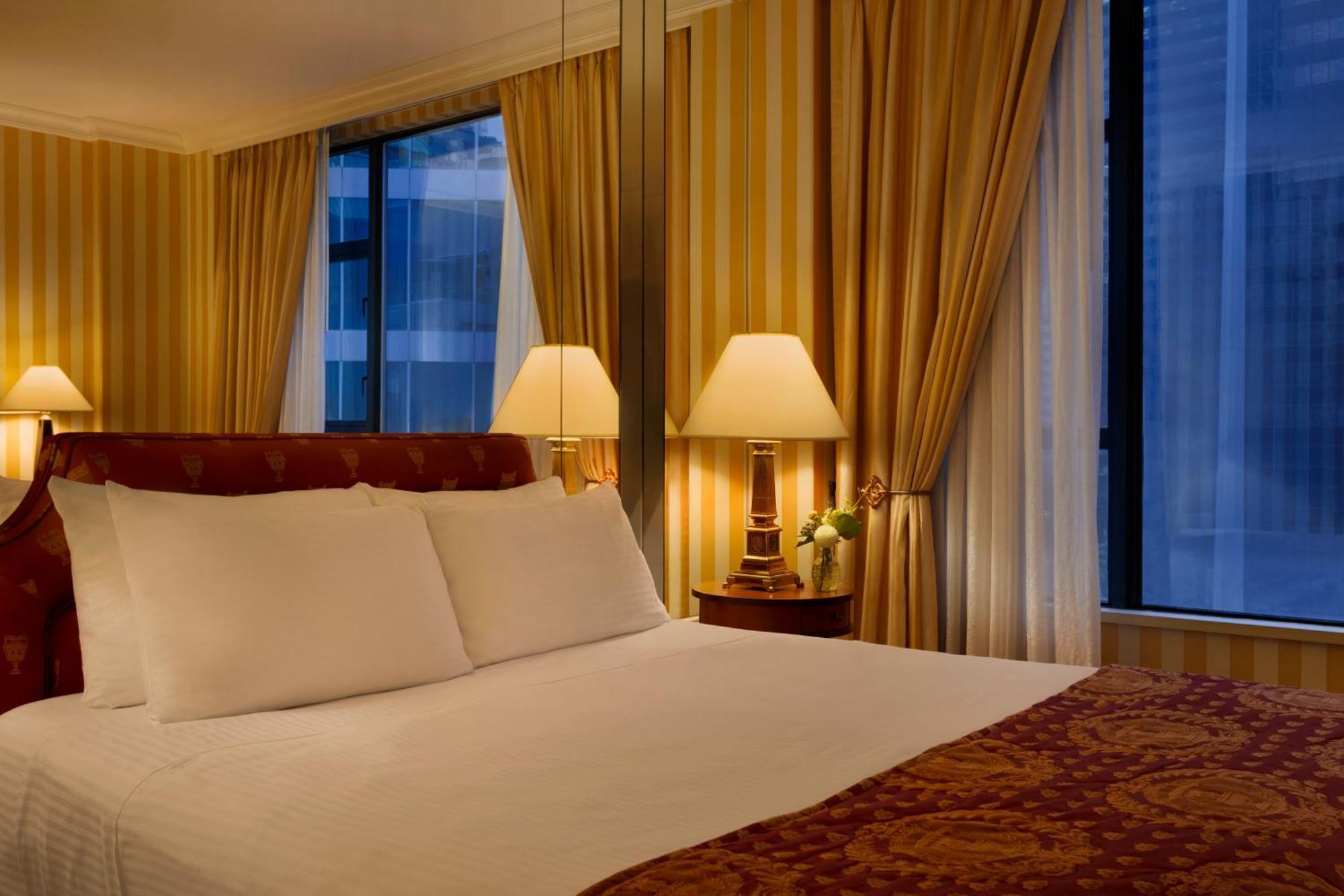 Executive One-Bedroom Suite Two Twin Beds