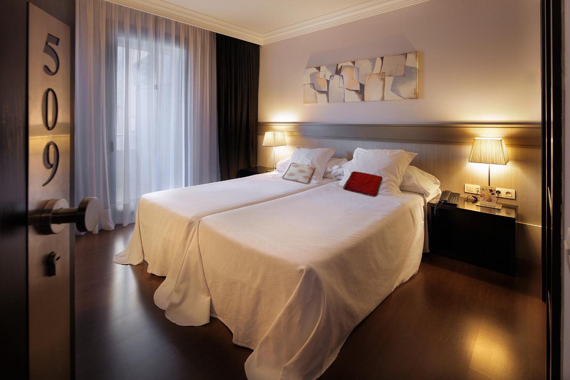 Double or Twin Room Terrace