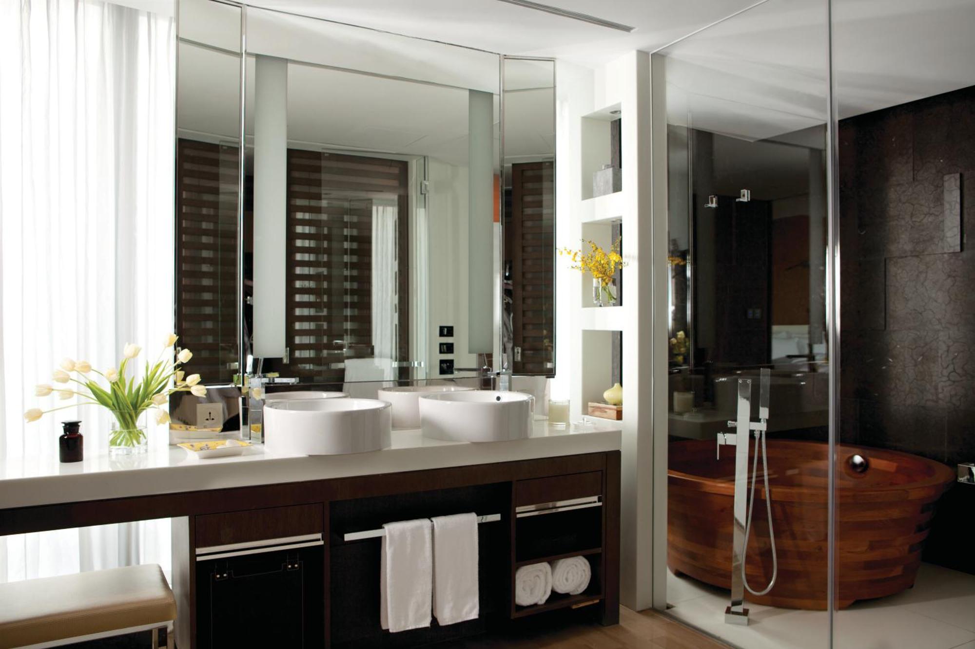 Club Junior Suite