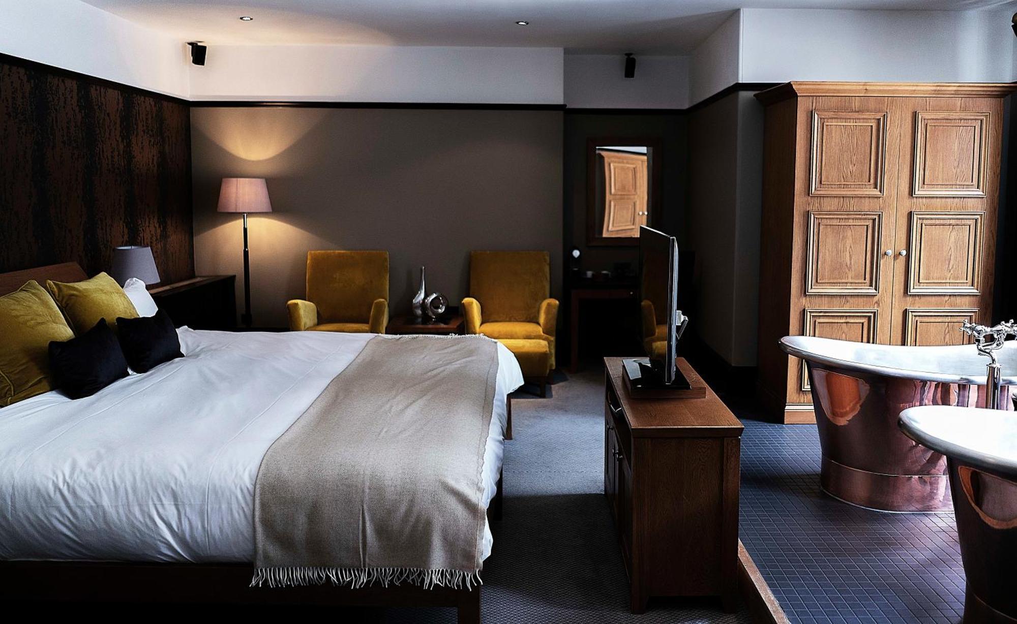 Signature Suite,695411925:JPEG