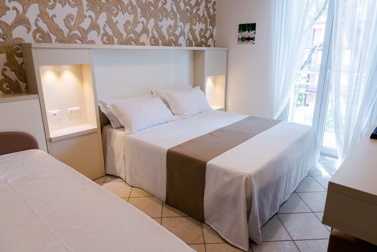 Classic Quadruple Room,696575661:JPEG