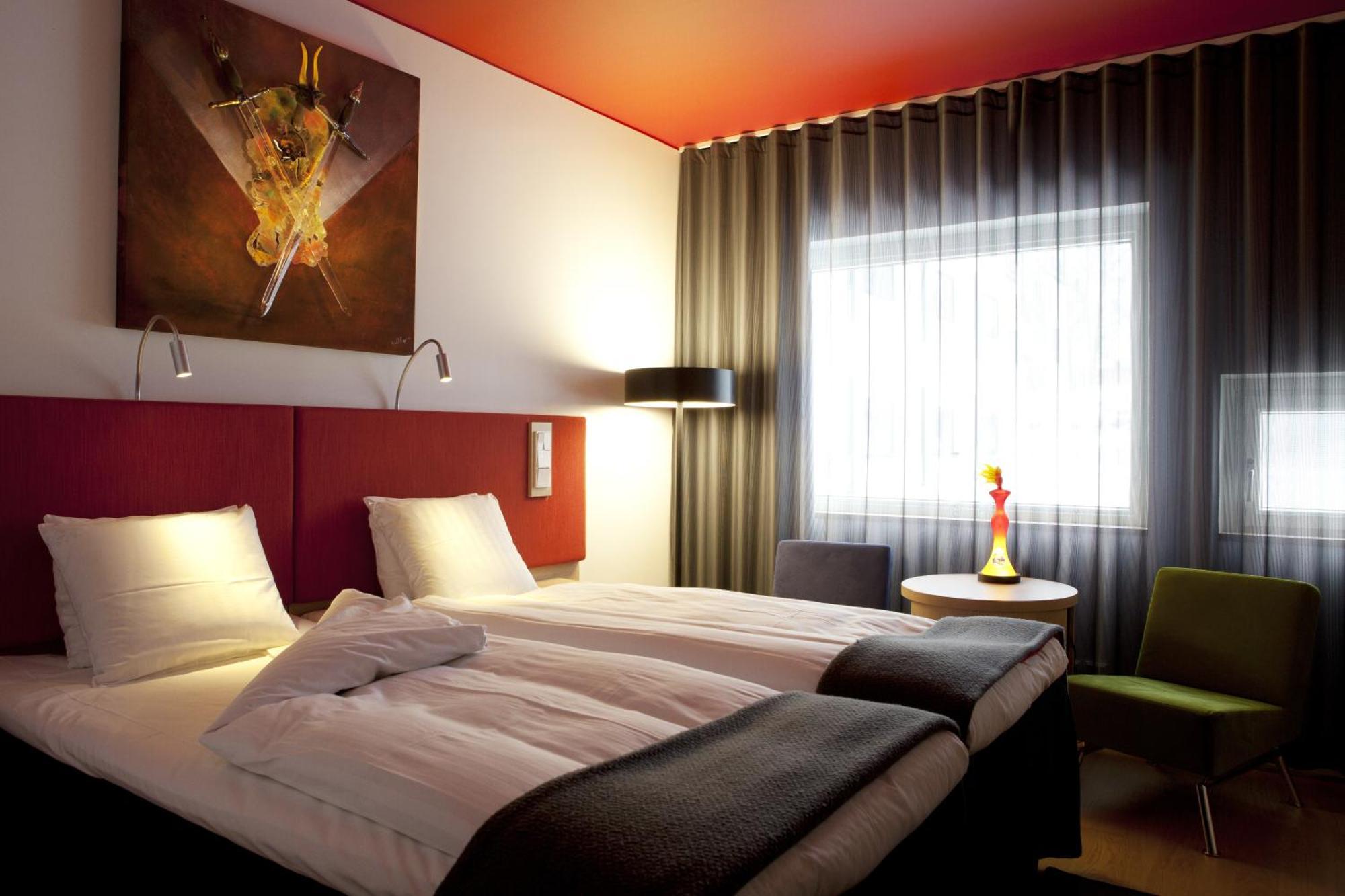Design Twin Room