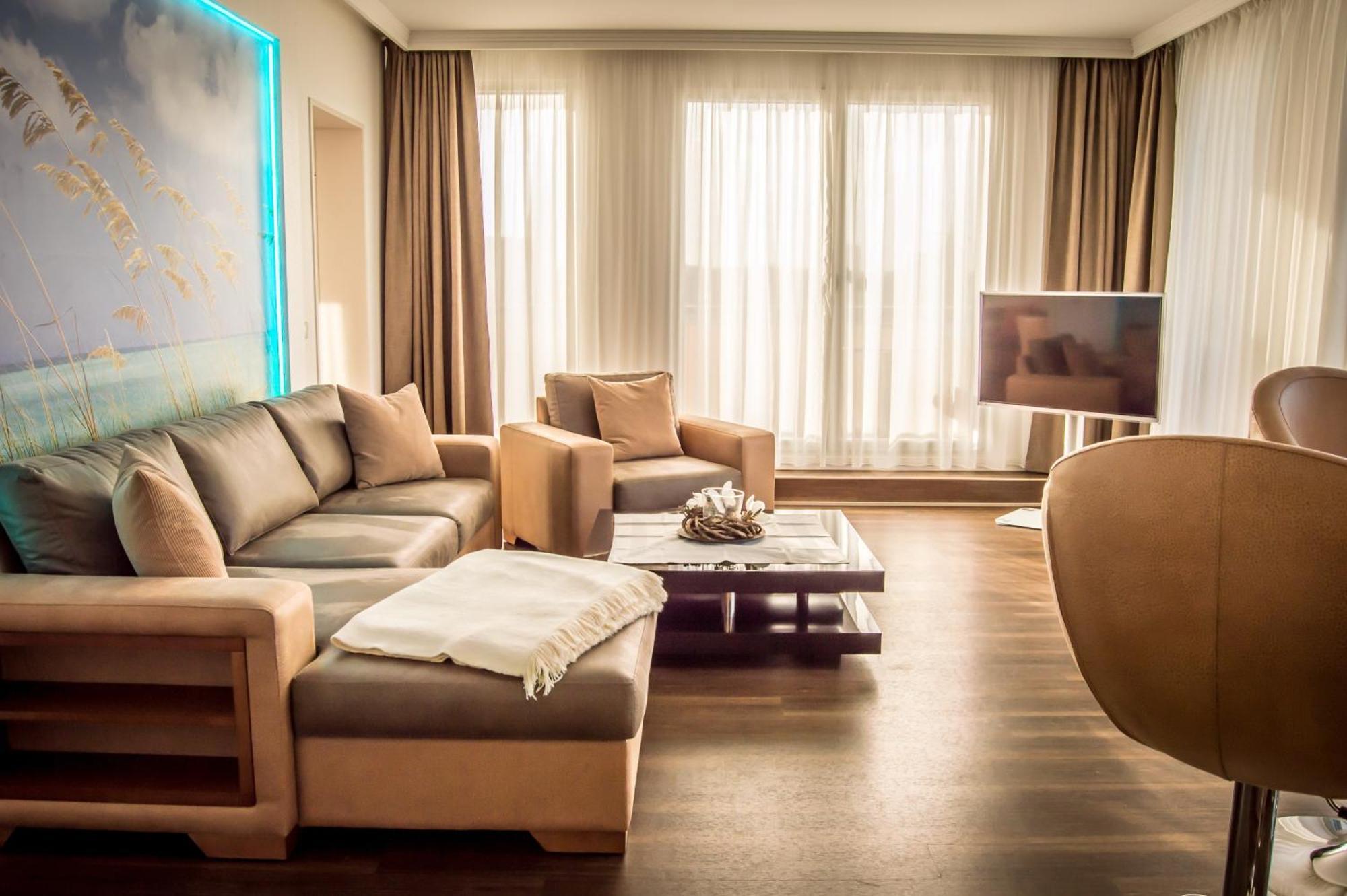 Superior One-Bedroom Apartment
