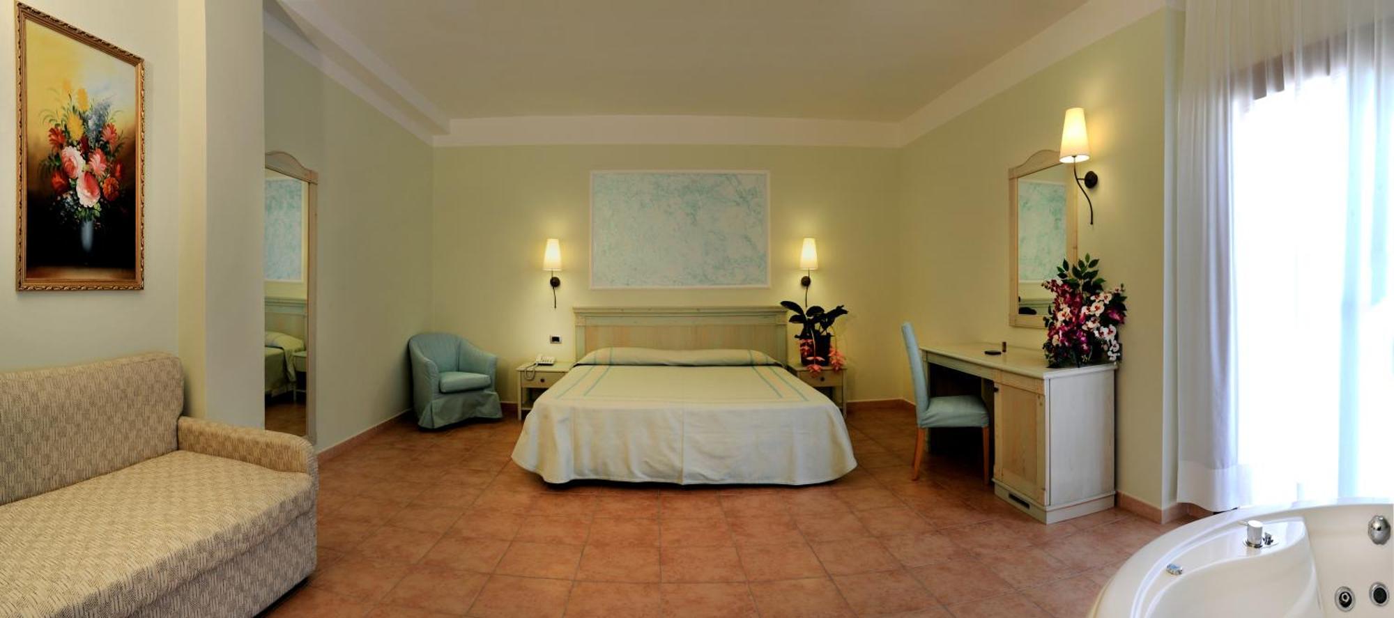 Double Room Spa Bath