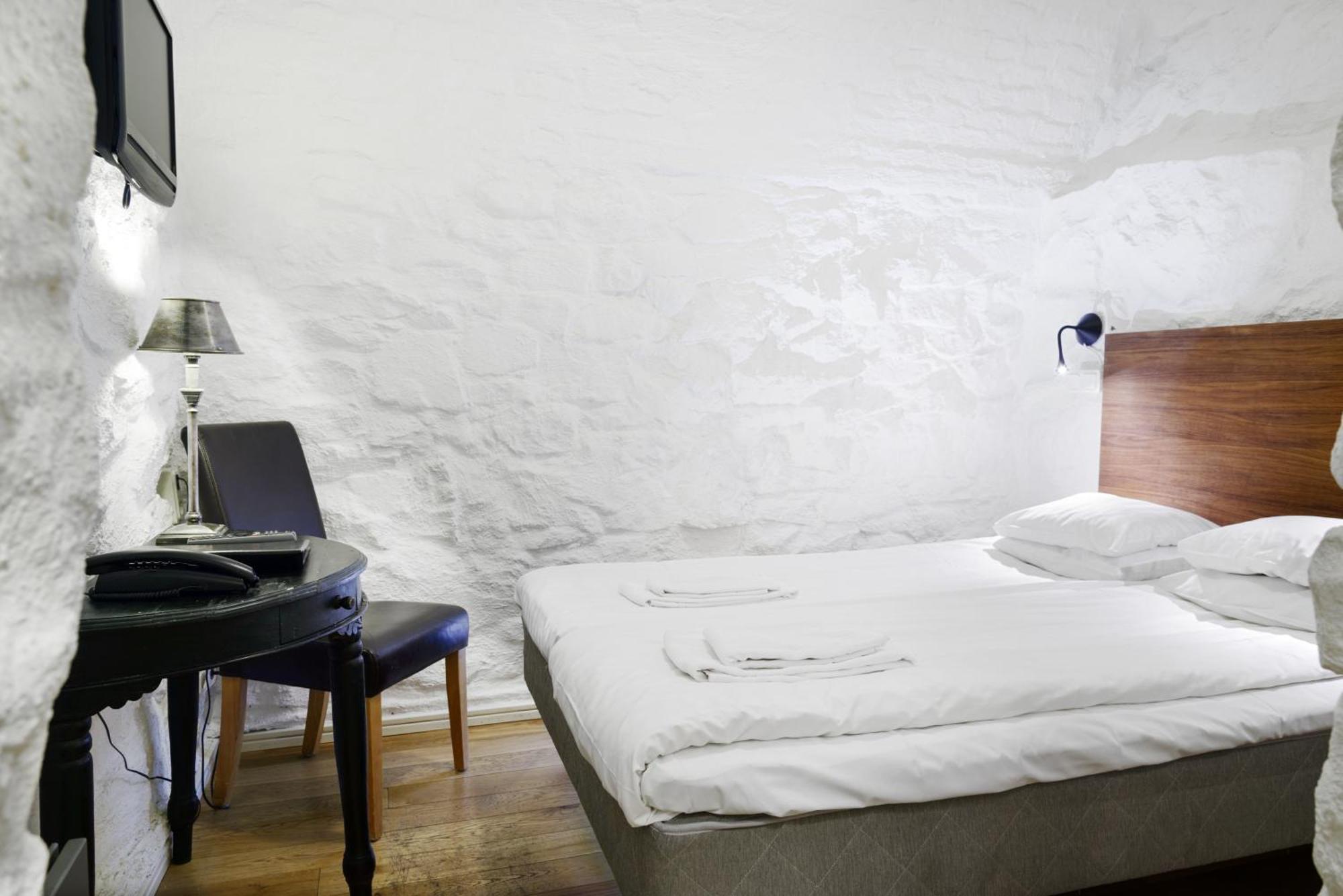 Economy Double Room No Window