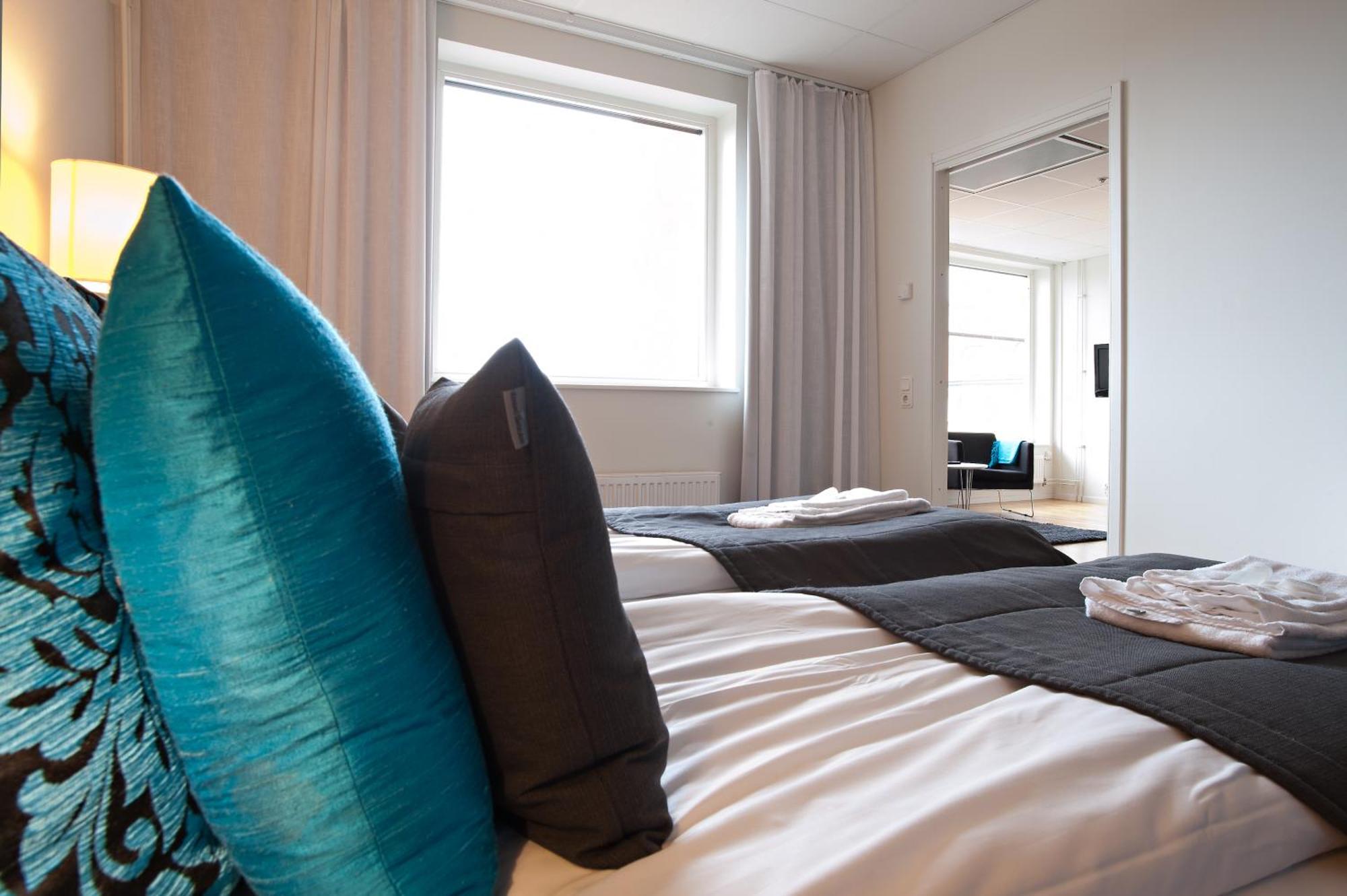 One-Bedroom Apartment,700154203:JPEG