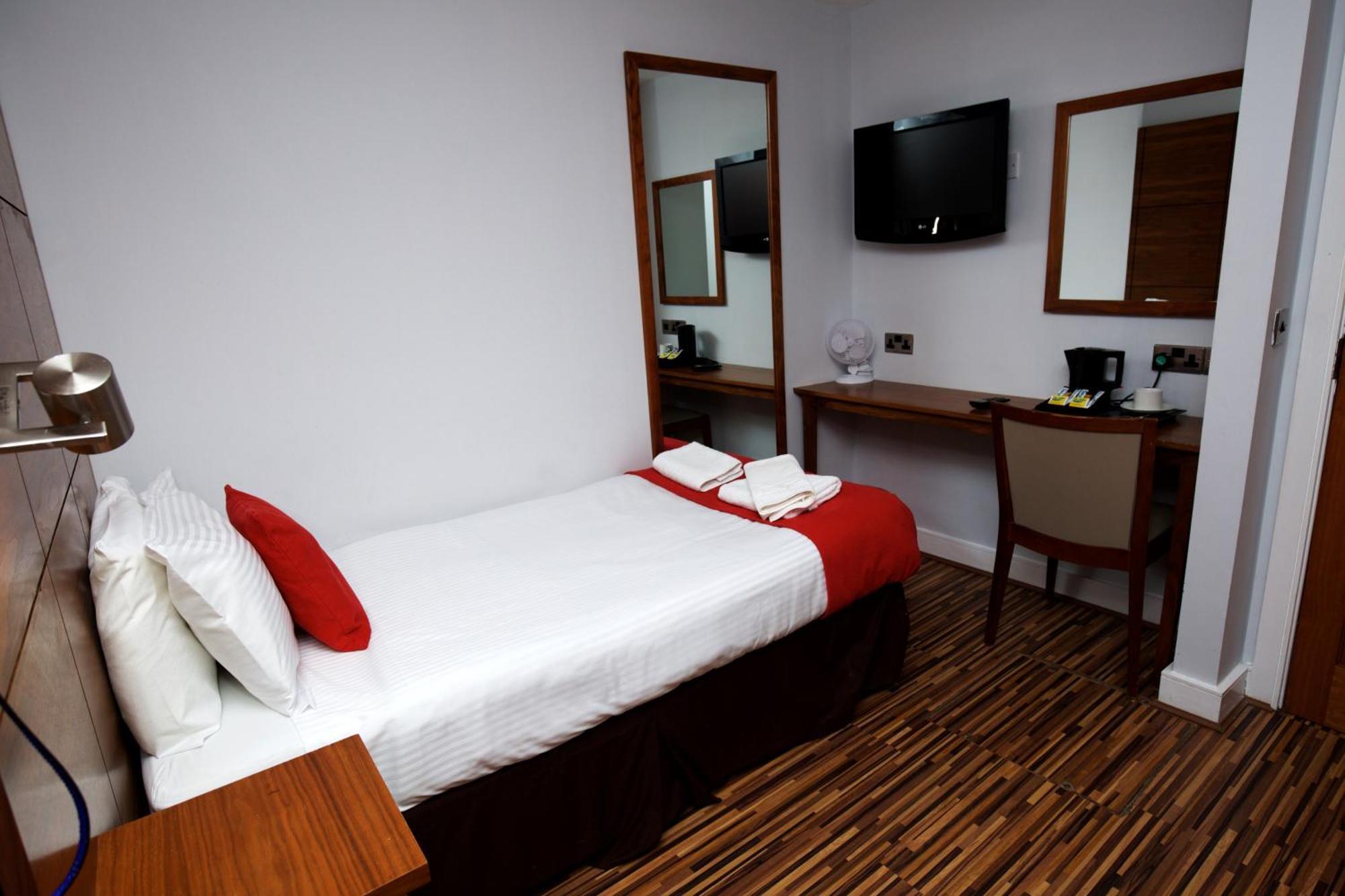 Single Room No Window