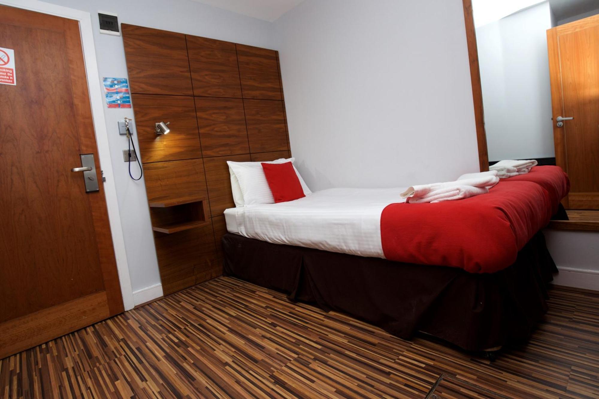 Single Room No Window