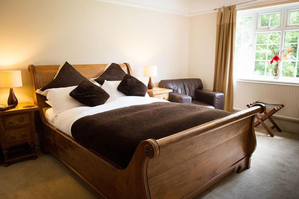 Luxury Room King-Size Sleigh Bed,701116570:JPEG
