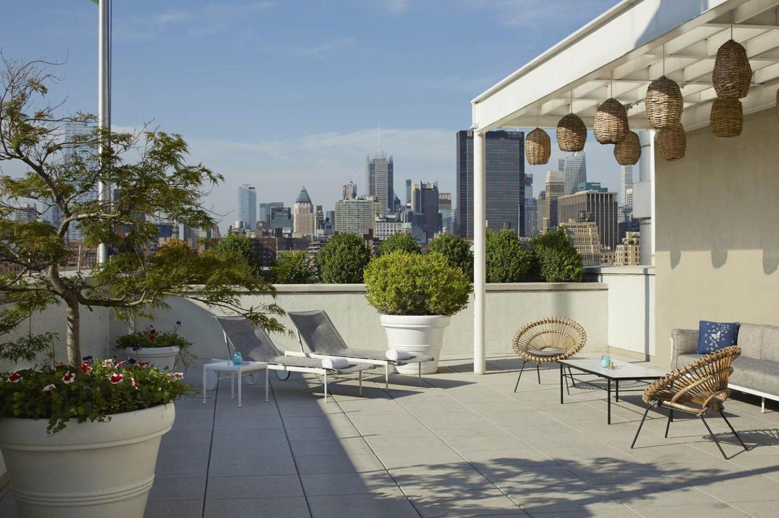 Rooftop Penthouse,703017685:JPEG