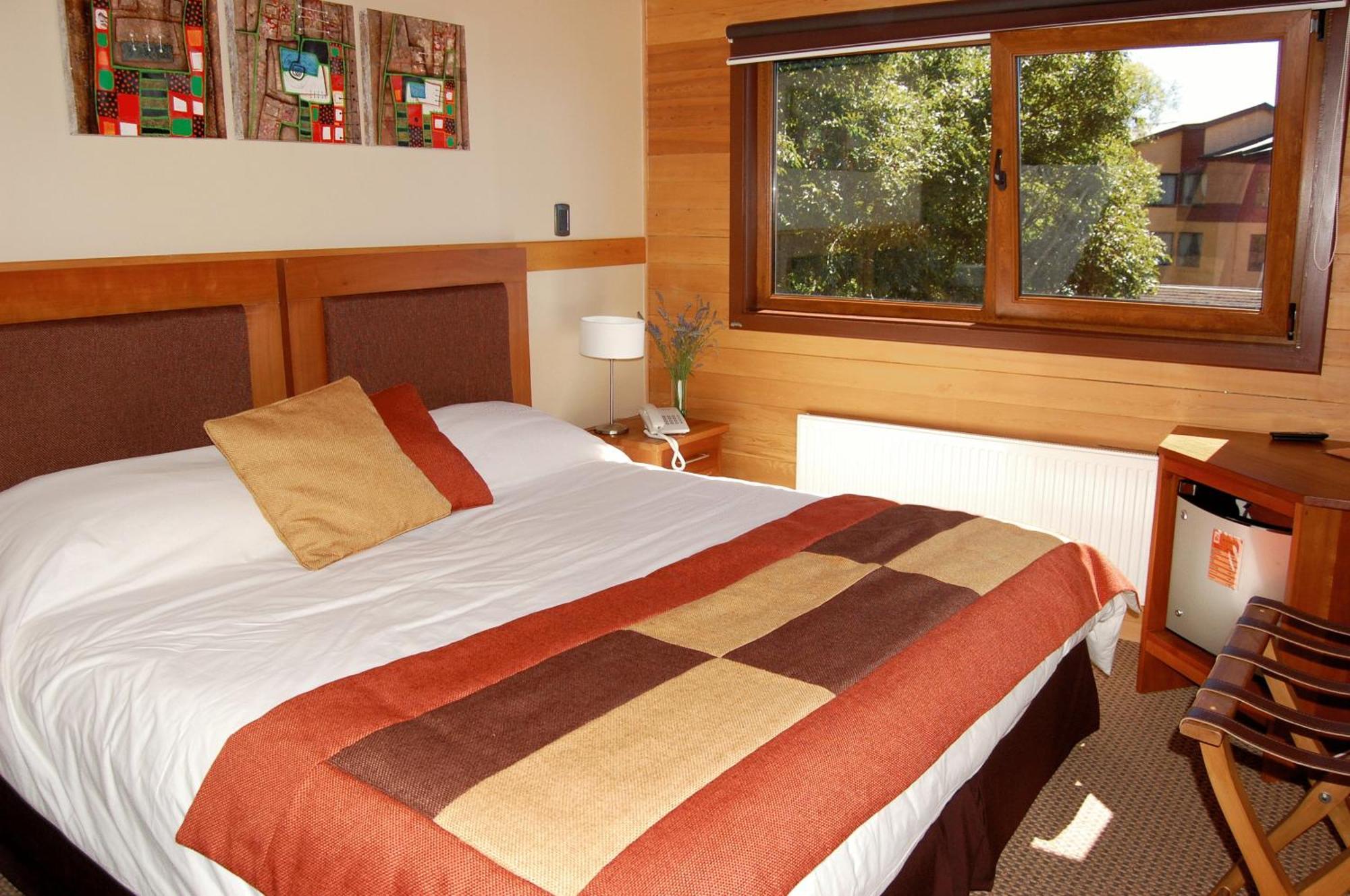 Standard Double or Twin Room,703048333:JPEG