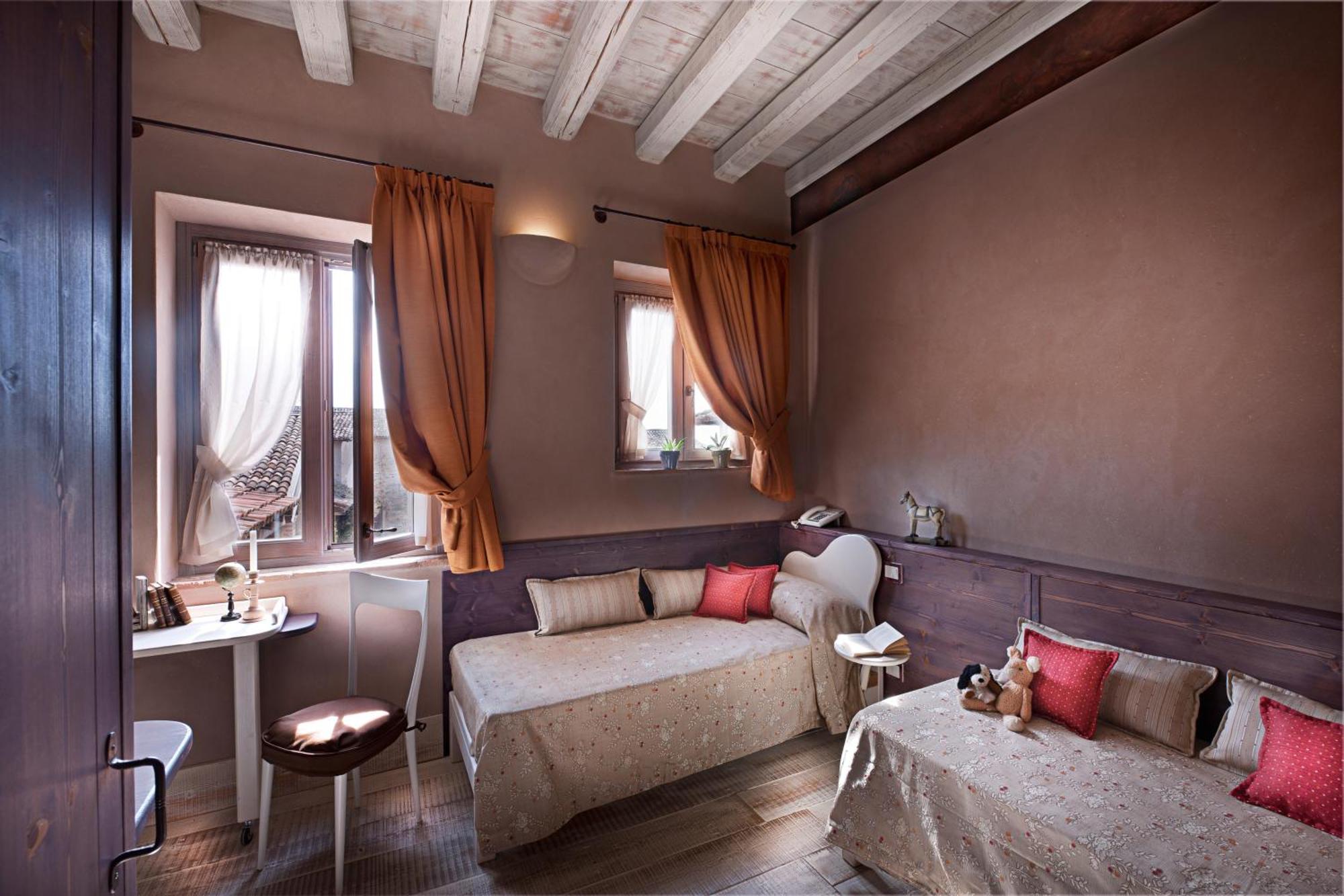 Small Double or Twin Room,1584513841:JPEG
