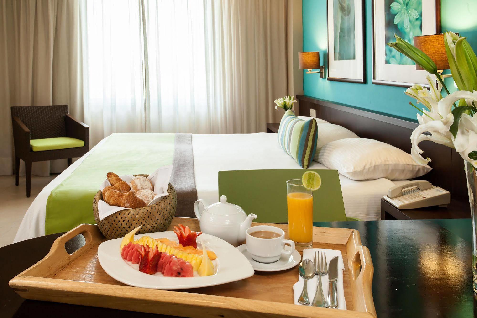 Standard King Room,1276484356:JPEG