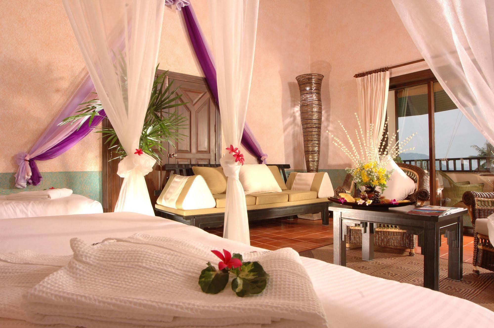 Royal Suite with Balcony