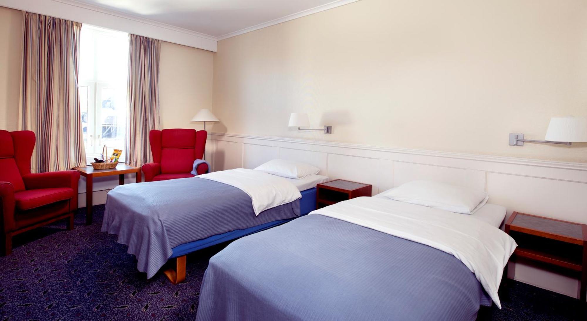 Compact Twin,1708030065:JPEG