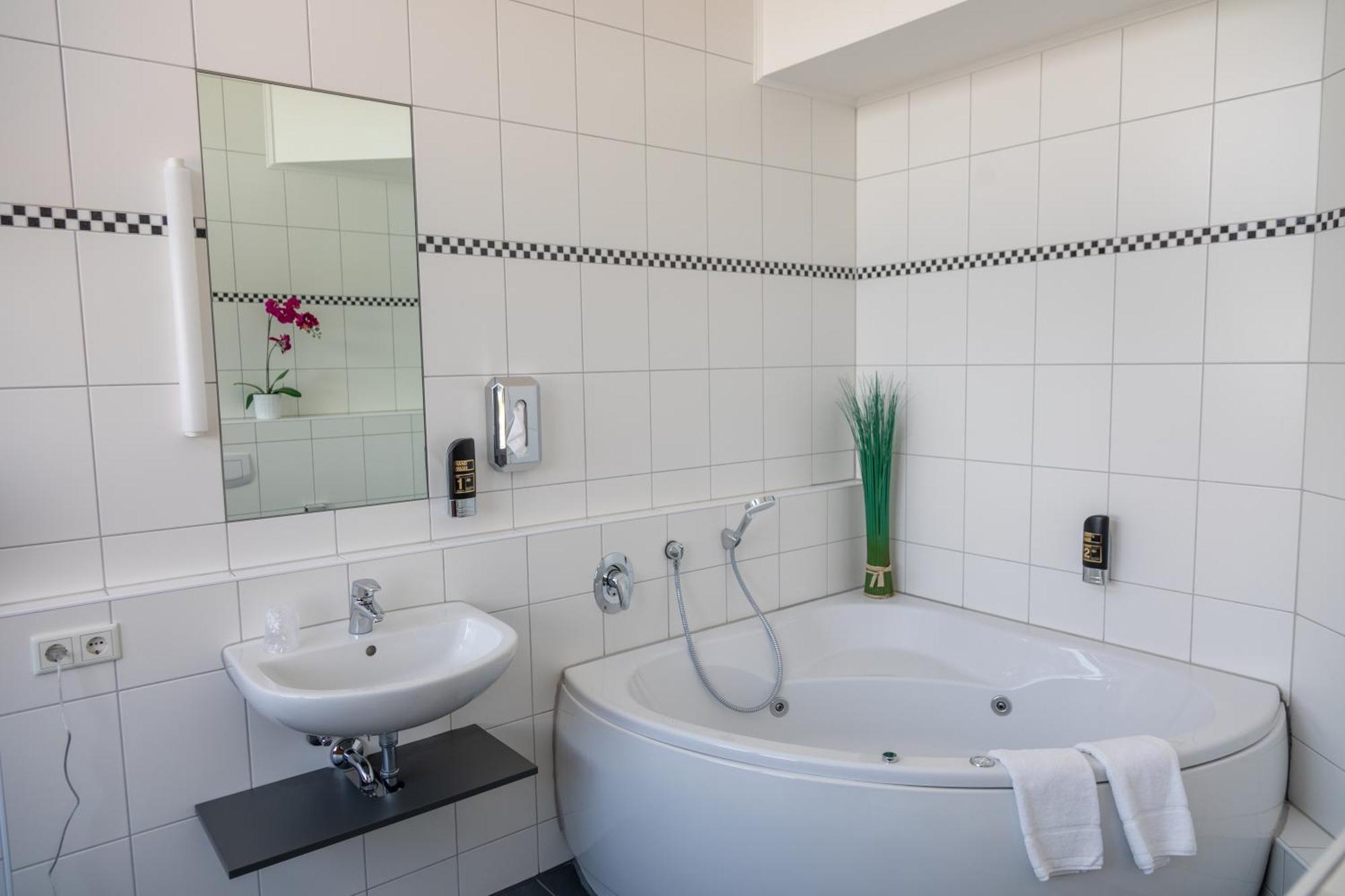 Double Room Spa Bath