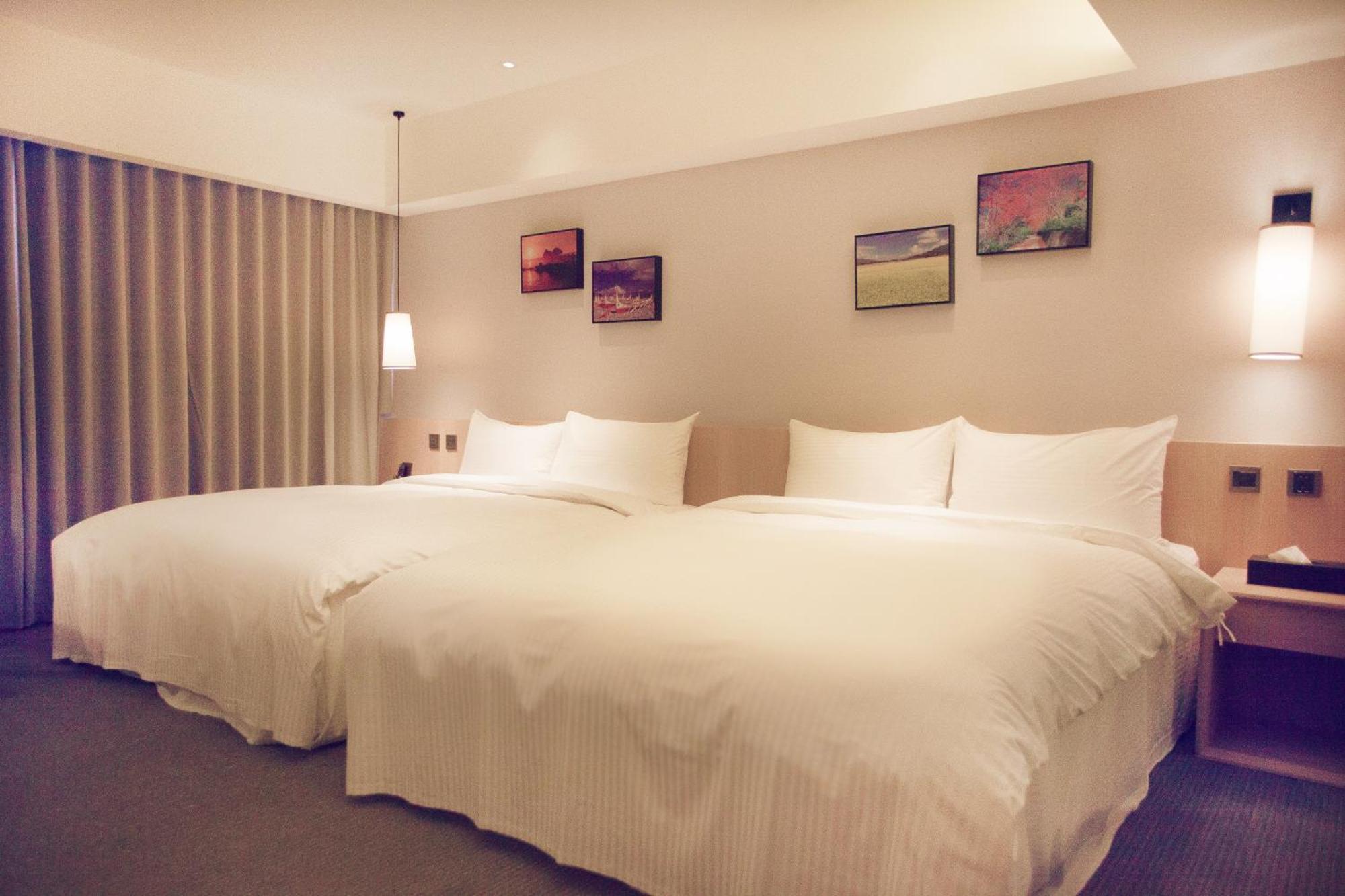 Deluxe Family Room,713135992:JPEG