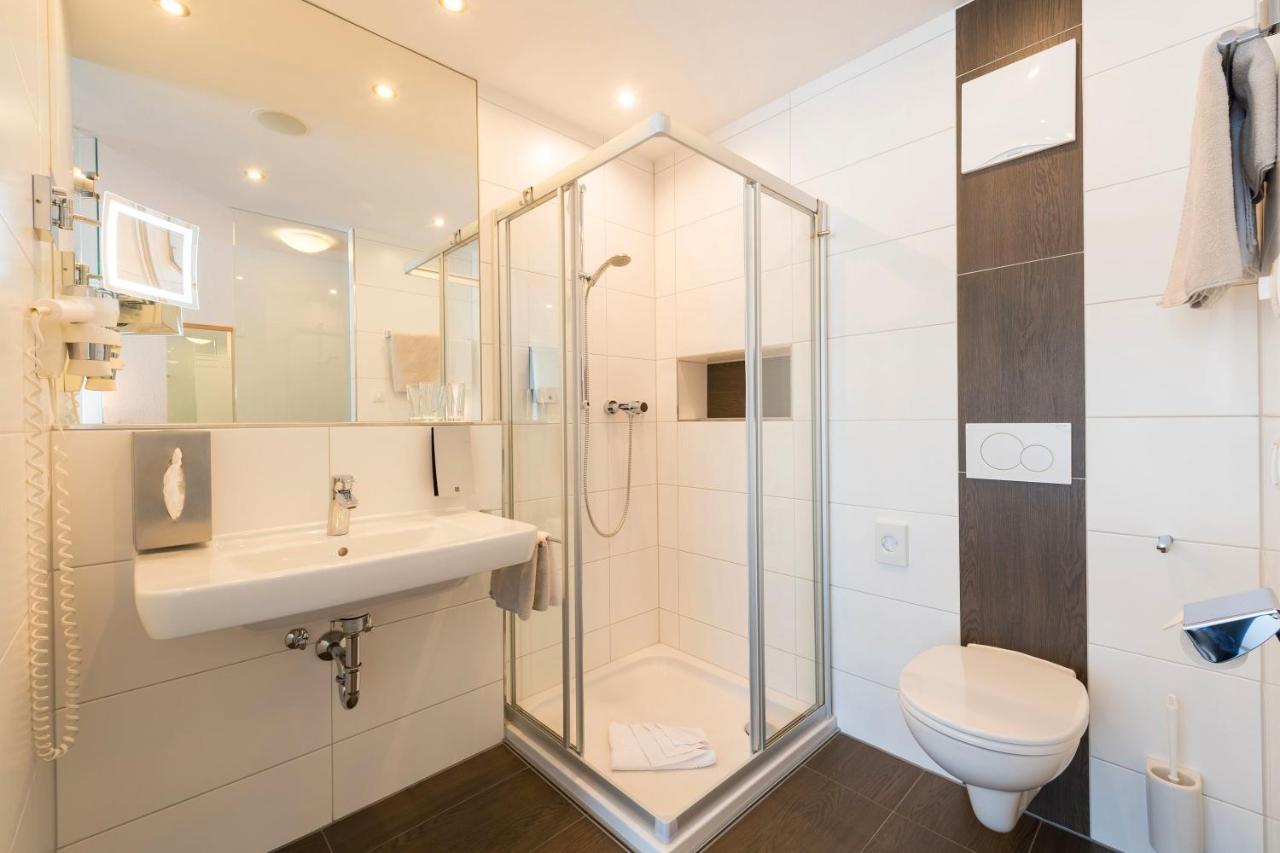 Comfort Doppelzimmer mit Balkon und Bergblick