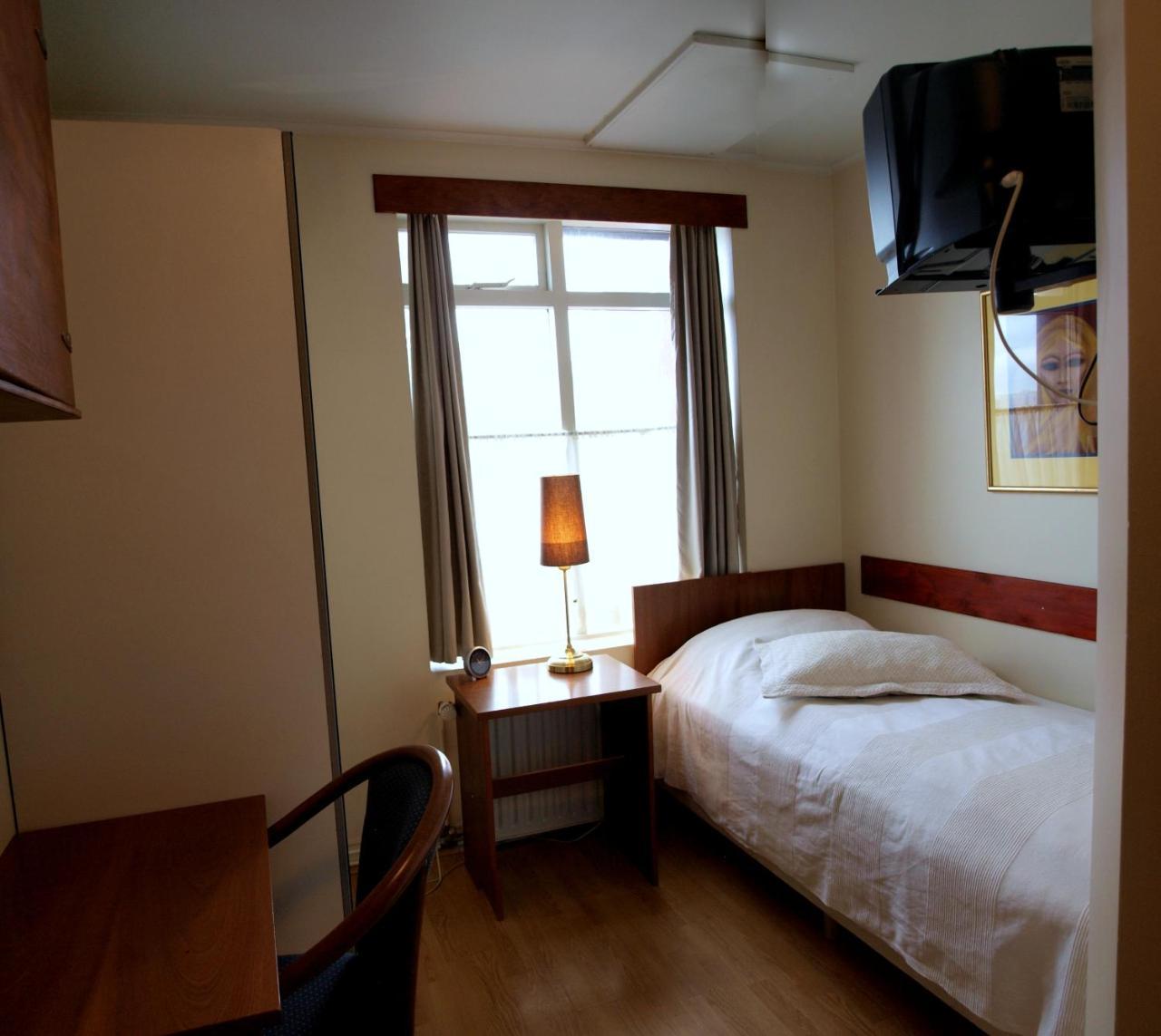 Single Room,1516327009:JPEG