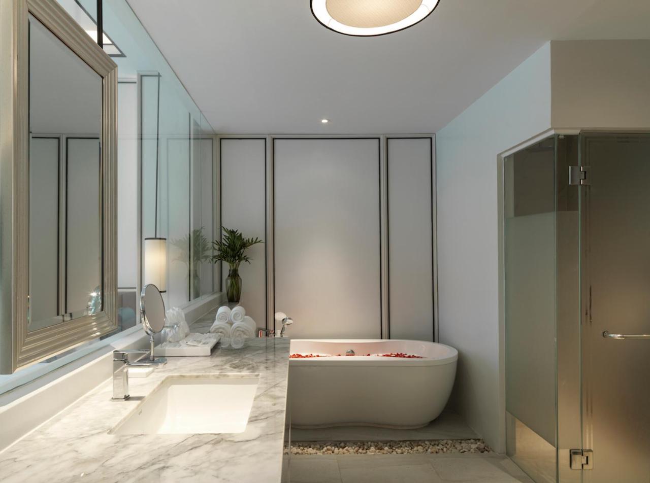 Executive Room Pool Access