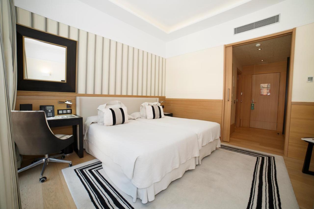 Standard Double or Twin Room,727643890:JPEG