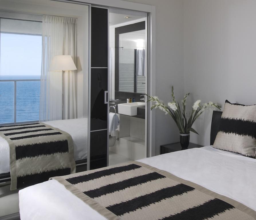 Deluxe Suite with Balcony and Sea View,72913955:JPEG