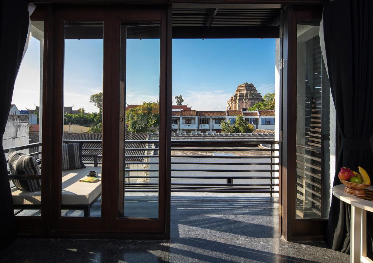 Deluxe with Bathtub (24 Hours Use of Room),736563862:JPEG