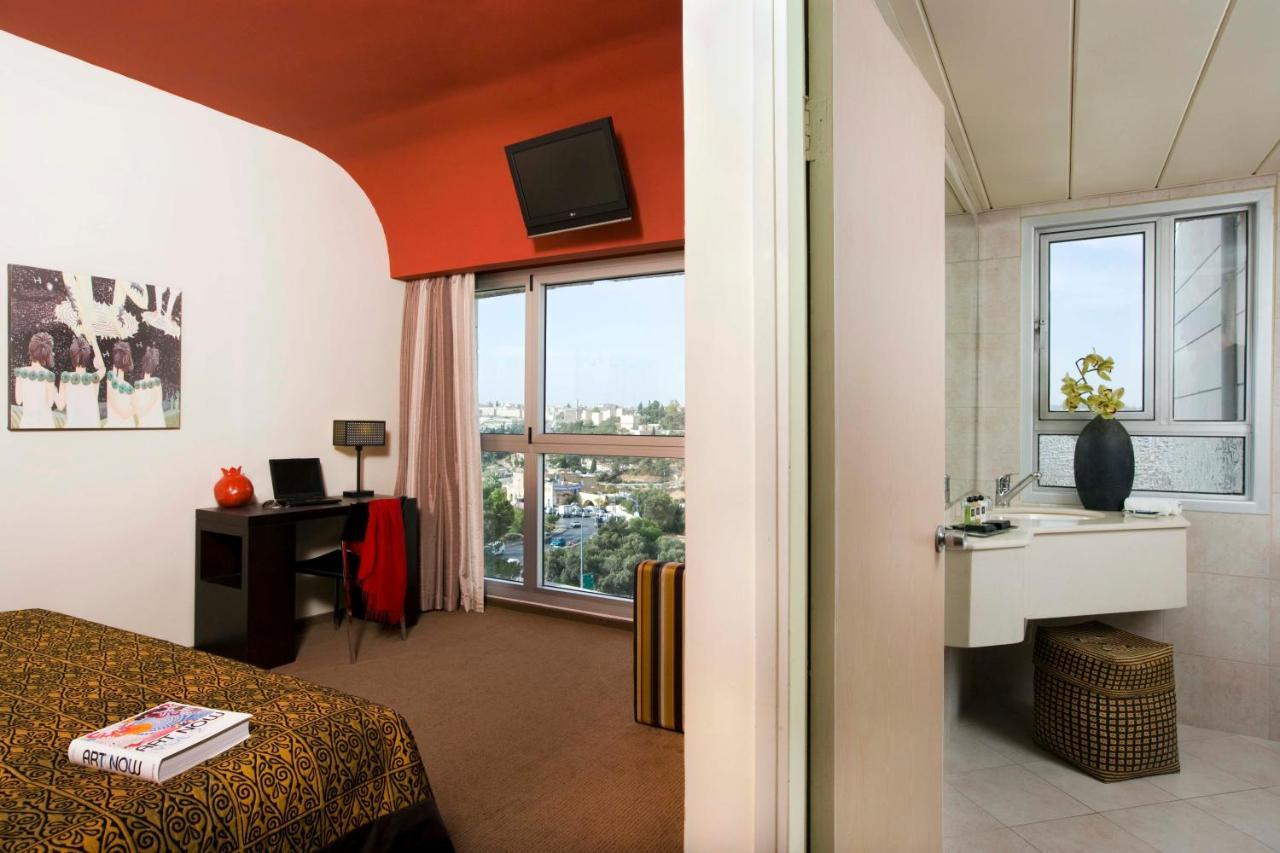 Deluxe Double or Twin Room Old City View