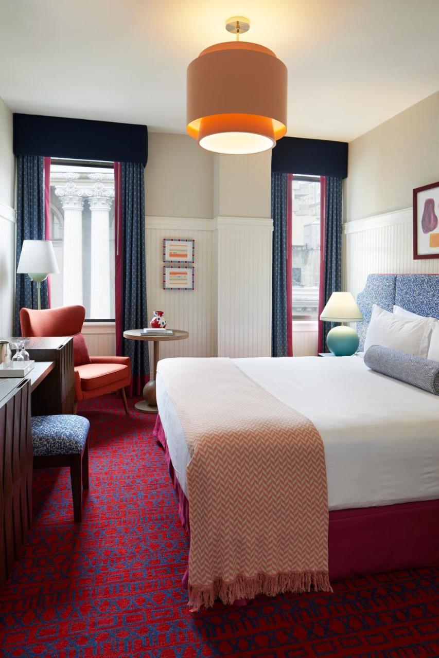 Premium King Room