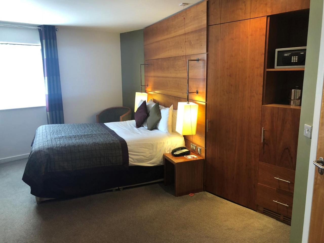 Double Accessible Room Non-Smoking