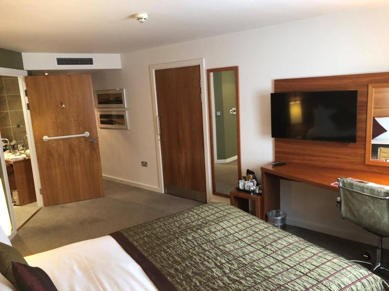 Double Accessible Room Non-Smoking