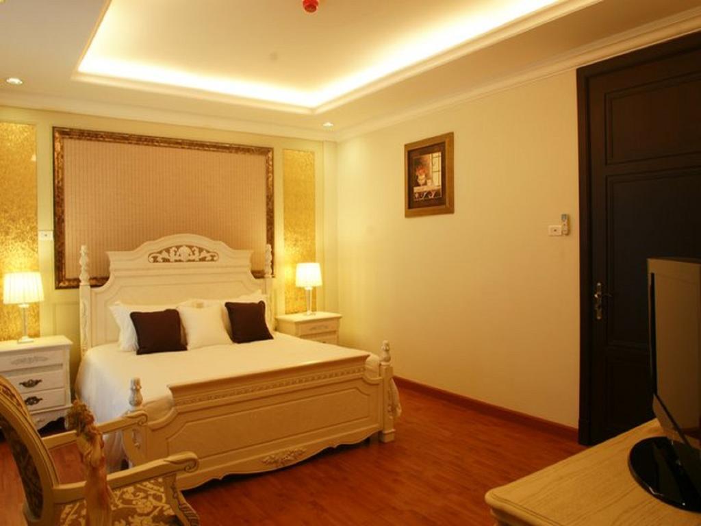 Two-Bedroom Suite
