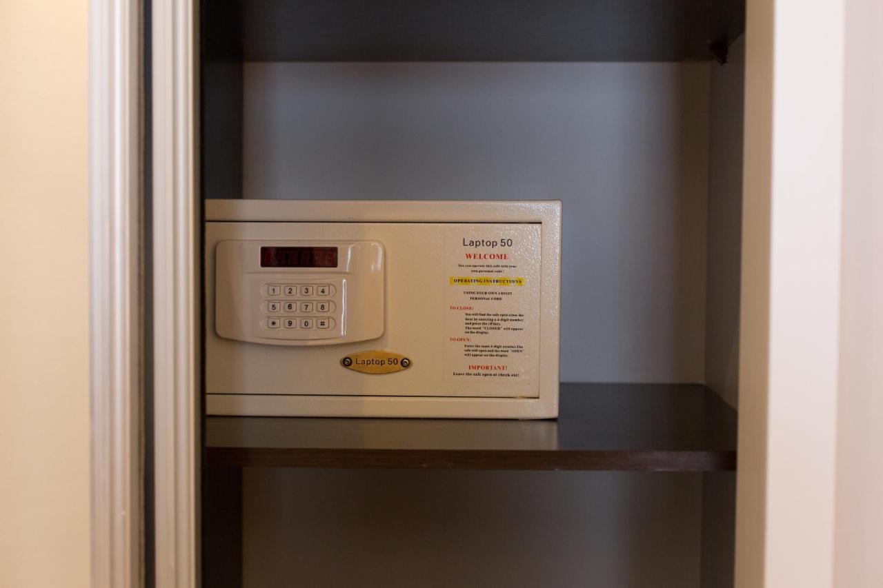One-Bedroom Apartment (3 Adults)
