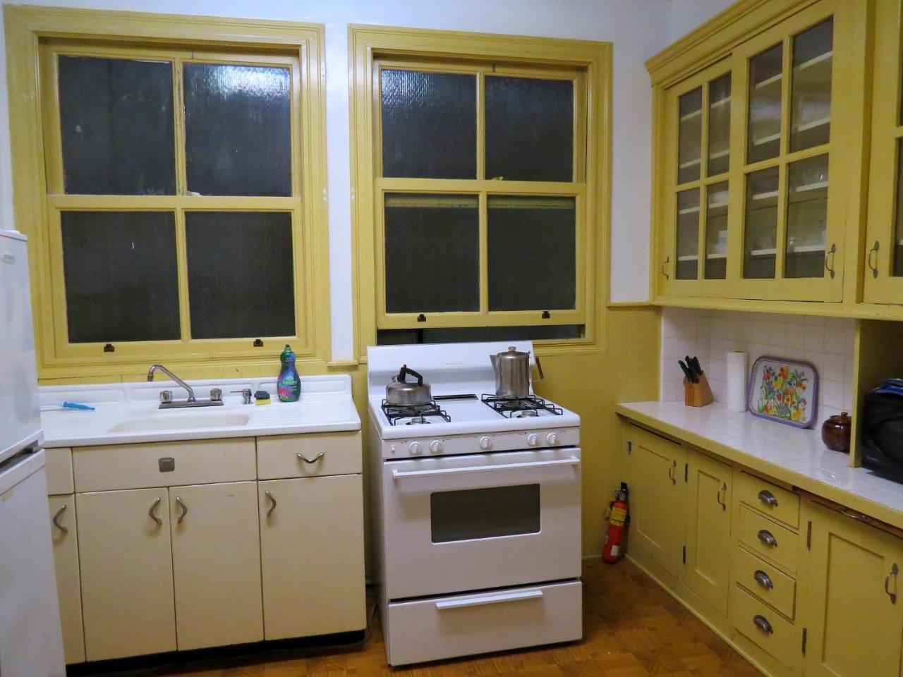 Superior One-Bedroom Apartment,747354791:JPEG