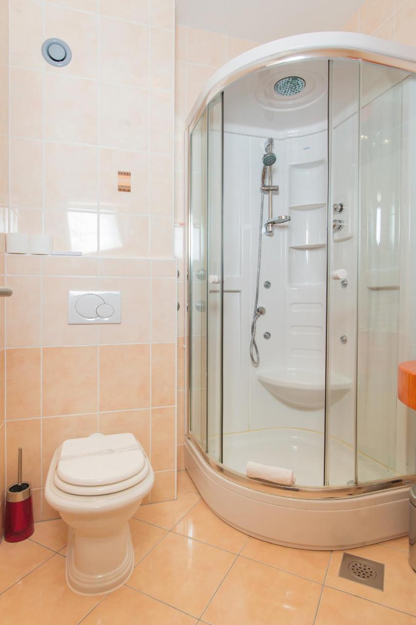 Special Offer - Double Room with Free Dinner and Parking