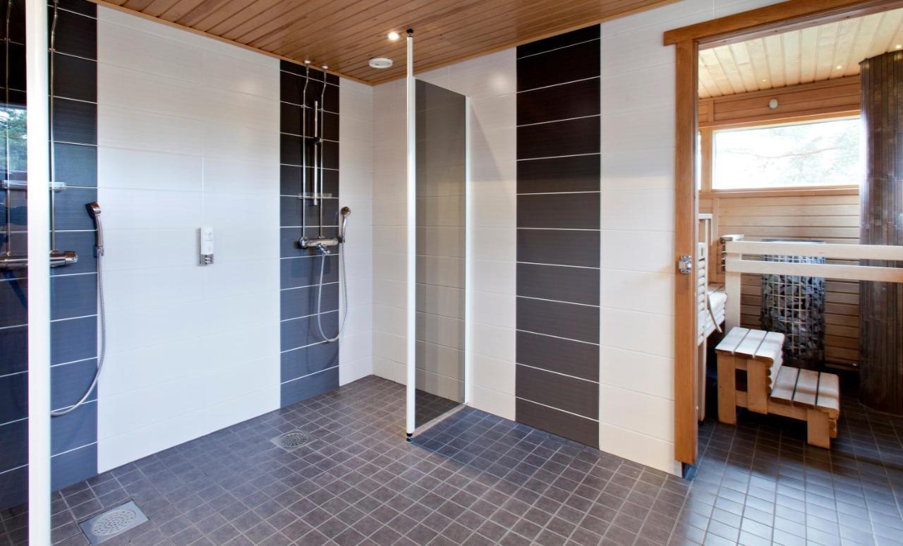 Suite with Sauna,749714249:JPEG