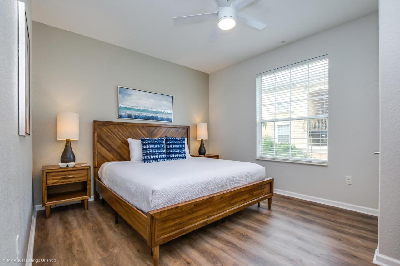 Deluxe Three-Bedroom Apartment
