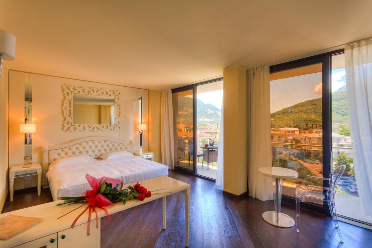 Superior Classic Double Room with Balcony,1583072905:JPEG